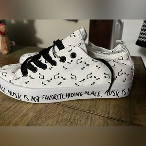 Music 🎶 shoes